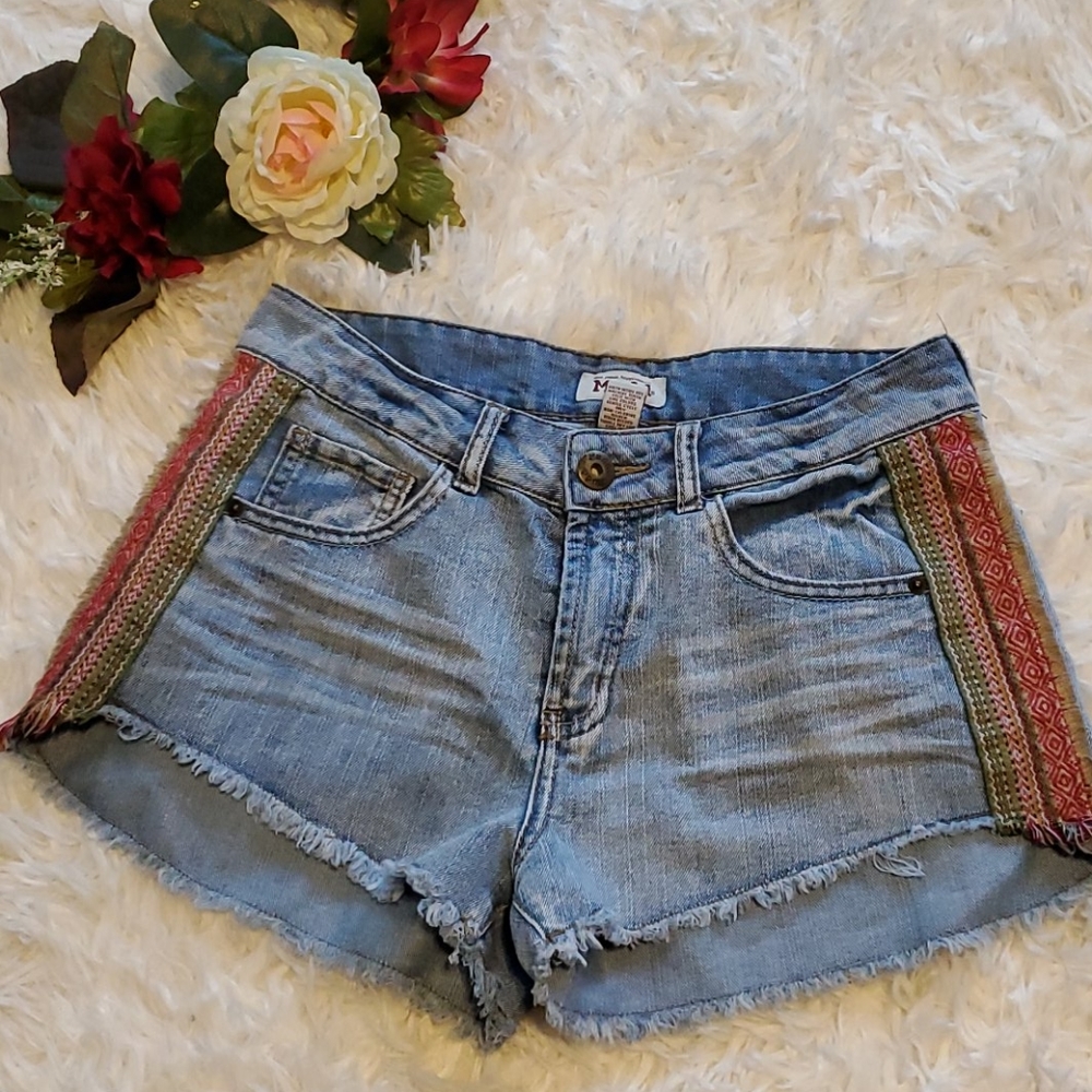 Mudd Jean boho chic Shorts 🌻